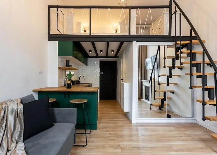 Urban Chic - City Center - Studio Apartment - Zlota